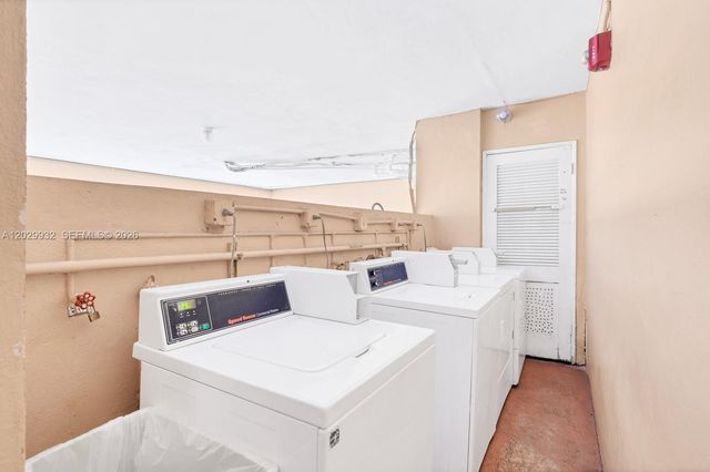 1014 Salzedo St 211, Coral Gables, FL 33134