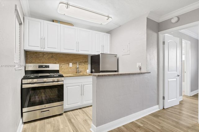 1014 Salzedo St 211, Coral Gables, FL 33134
