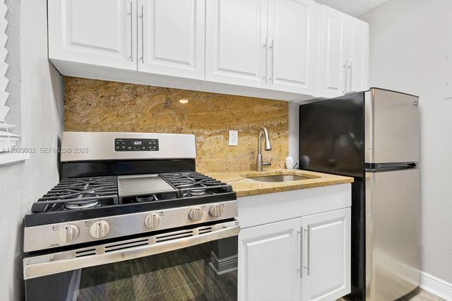 1014 Salzedo St 211, Coral Gables, FL 33134