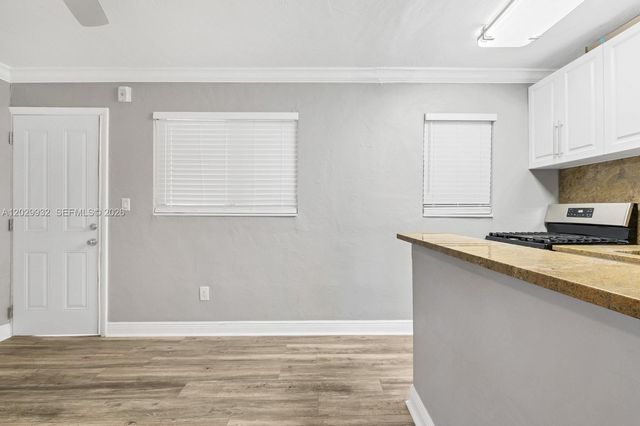 1014 Salzedo St 211, Coral Gables, FL 33134