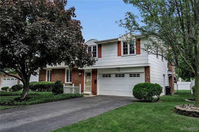 28 Bragg Court, Amherst, NY 14221