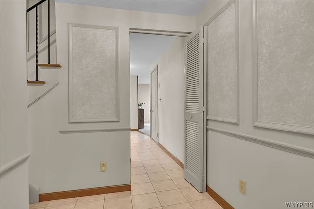 28 Bragg Court, Amherst, NY 14221