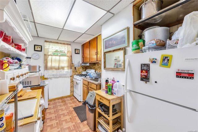 829 Pine Street, Brooklyn, NY 11208