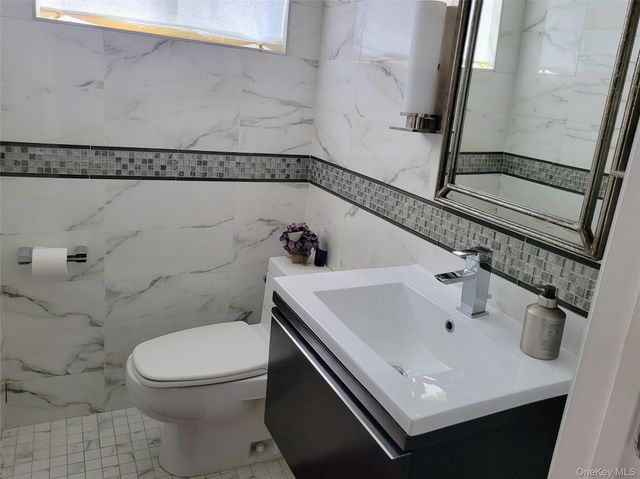 650 Prescott Place, North Woodmere, NY 11581