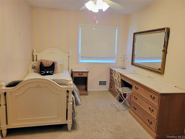 650 Prescott Place, North Woodmere, NY 11581
