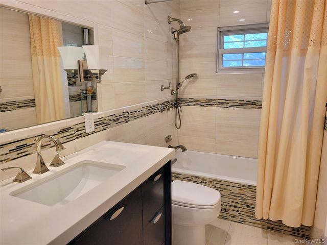 650 Prescott Place, North Woodmere, NY 11581