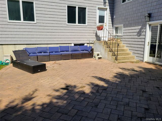 650 Prescott Place, North Woodmere, NY 11581