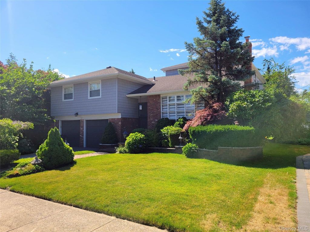 650 Prescott Place, North Woodmere, NY 11581