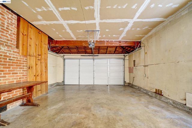 15963 Via Toledo, San Lorenzo, CA 94580