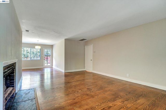 15963 Via Toledo, San Lorenzo, CA 94580