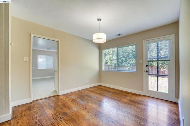 15963 Via Toledo, San Lorenzo, CA 94580