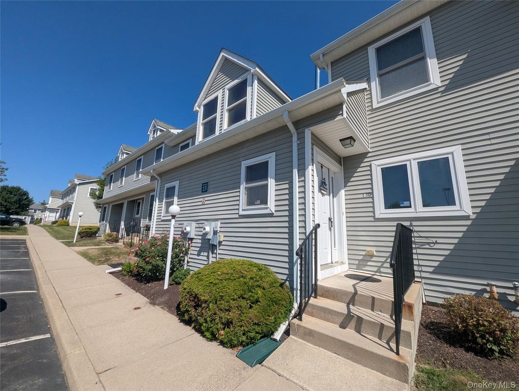 100 Boniface Drive 13D, Pine Bush, NY 12566
