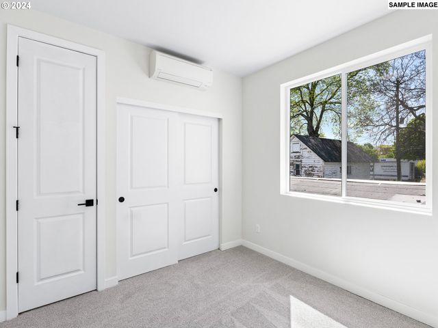 3560 Ne GARFIELD Ave 6, Portland, OR 97212