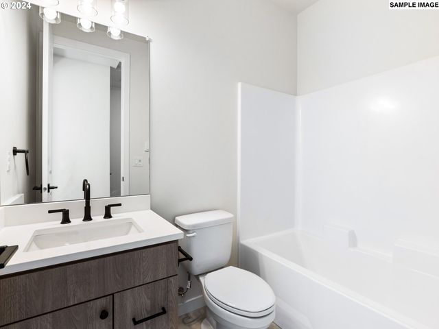 3560 Ne GARFIELD Ave 6, Portland, OR 97212