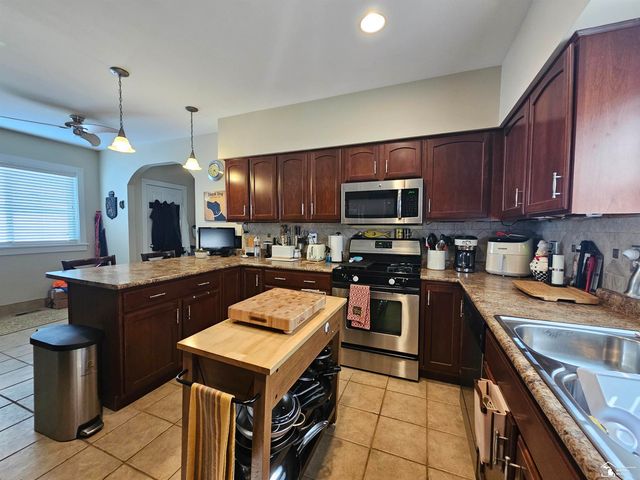 734 White Street, Port Huron, MI 48060