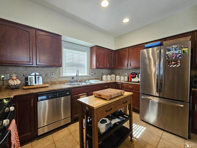734 White Street, Port Huron, MI 48060