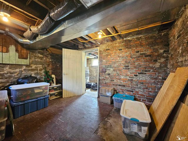 734 White Street, Port Huron, MI 48060