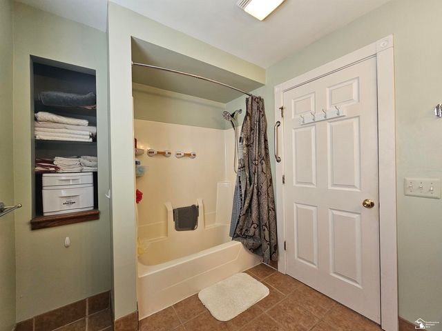 734 White Street, Port Huron, MI 48060