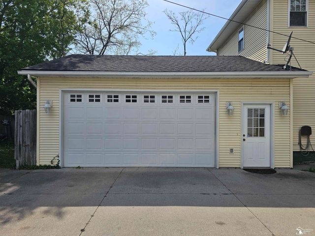 734 White Street, Port Huron, MI 48060