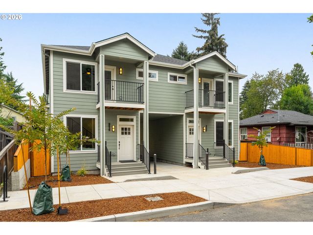 8639 N FOX St, Portland, OR 97203