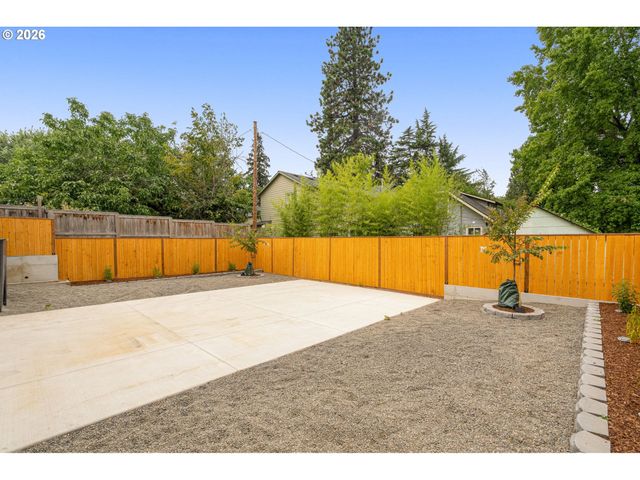 8639 N FOX St, Portland, OR 97203