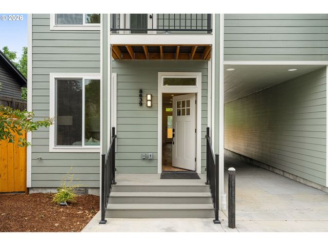 8639 N FOX St, Portland, OR 97203