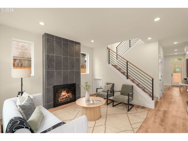 8639 N FOX St, Portland, OR 97203