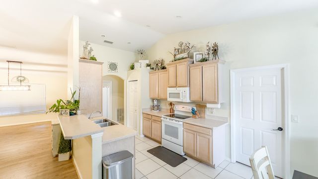 9134 Oviedo Street, Sebring, FL 33872