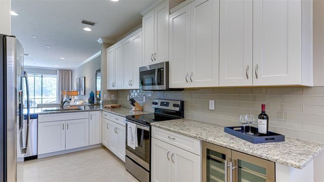 13816 MESSINA LOOP 101, Bradenton, FL 34211