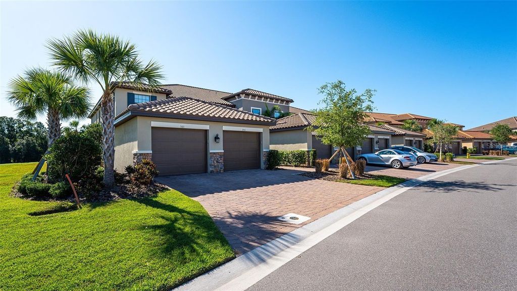 13816 MESSINA LOOP 101, Bradenton, FL 34211