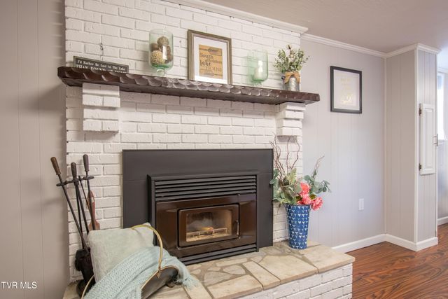 917 Painter Creek Road, Bristol, TN 37620
