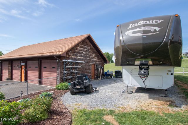 917 Painter Creek Road, Bristol, TN 37620