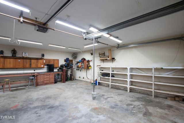 917 Painter Creek Road, Bristol, TN 37620