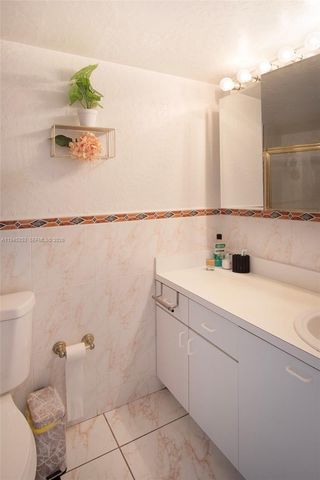 11930 N Bayshore Dr 609, North Miami, FL 33181