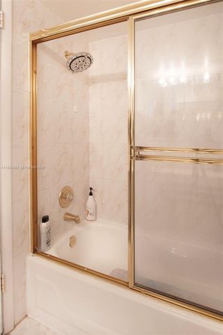 11930 N Bayshore Dr 609, North Miami, FL 33181