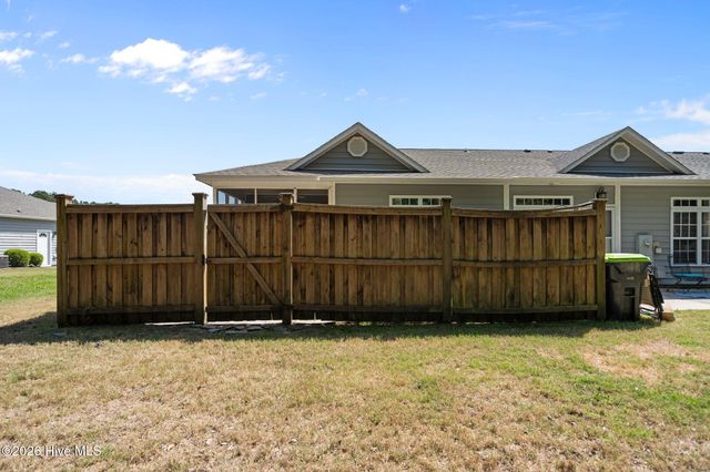 122 Kellerton Court, Winnabow, NC 28479