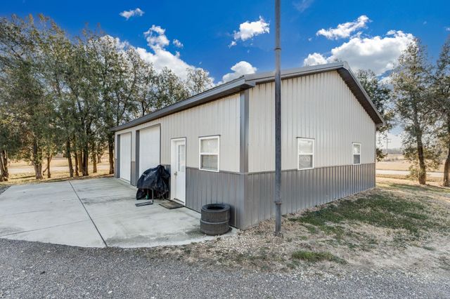 10203 N Meridian Ave, Valley Center, KS 67147