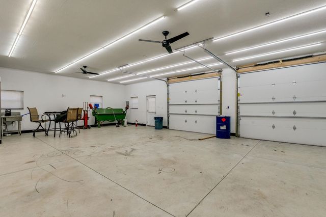 10203 N Meridian Ave, Valley Center, KS 67147