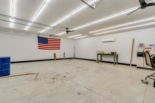 10203 N Meridian Ave, Valley Center, KS 67147