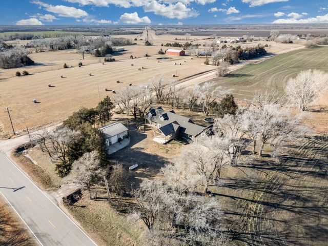 10203 N Meridian Ave, Valley Center, KS 67147