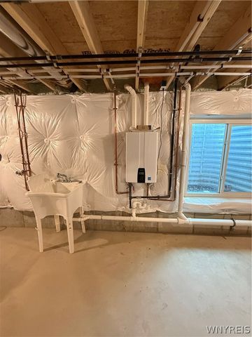 5156 Berg Road, West Seneca, NY 14218