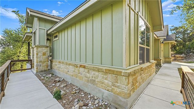 1039 Primrose Path, Canyon Lake, TX 78133