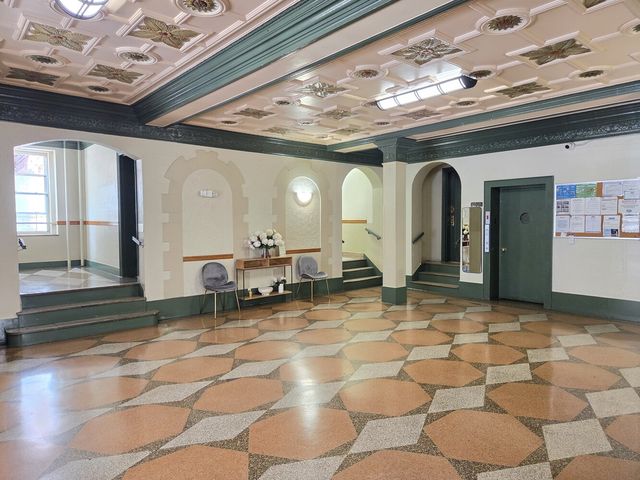 2081 Cruger Ave Apt 2G, New York City, NY 10462