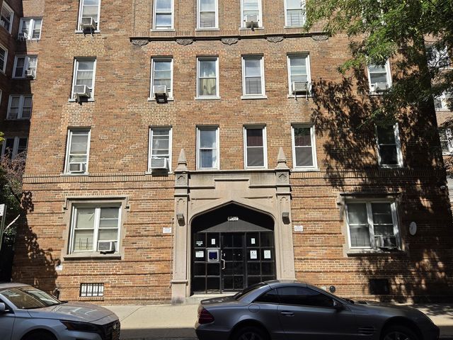 2081 Cruger Ave Apt 2G, New York City, NY 10462