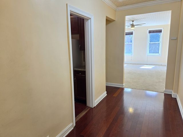 2081 Cruger Ave Apt 2G, New York City, NY 10462