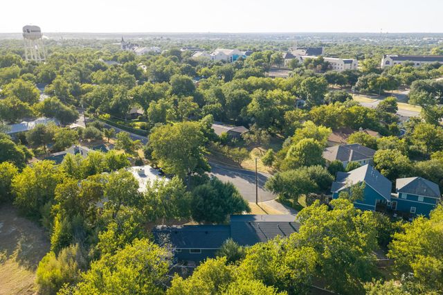 1712 McCoy PL, Georgetown, TX 78626