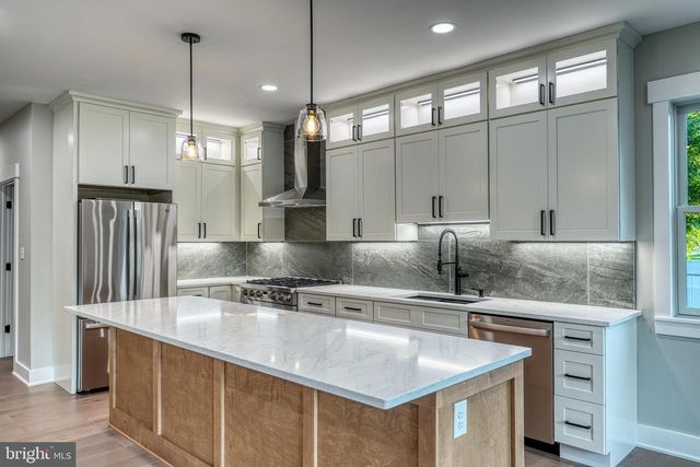 1231 LOWER STATE RD, North Wales, PA 19454