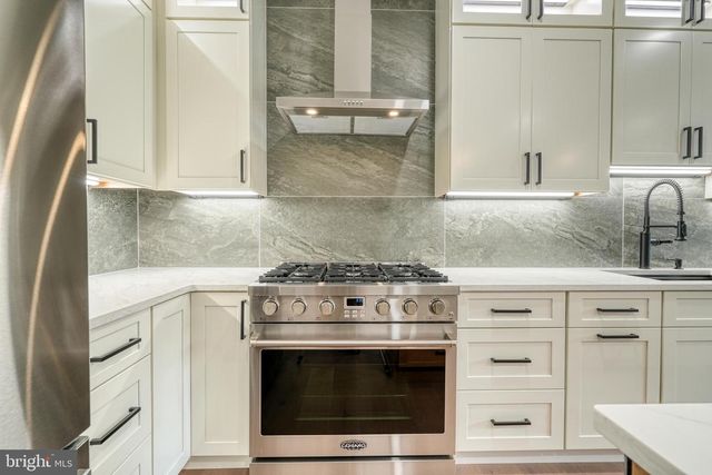 1231 LOWER STATE RD, North Wales, PA 19454