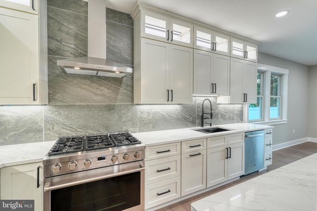 1231 LOWER STATE RD, North Wales, PA 19454