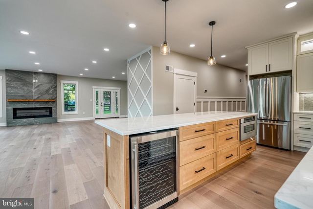 1231 LOWER STATE RD, North Wales, PA 19454